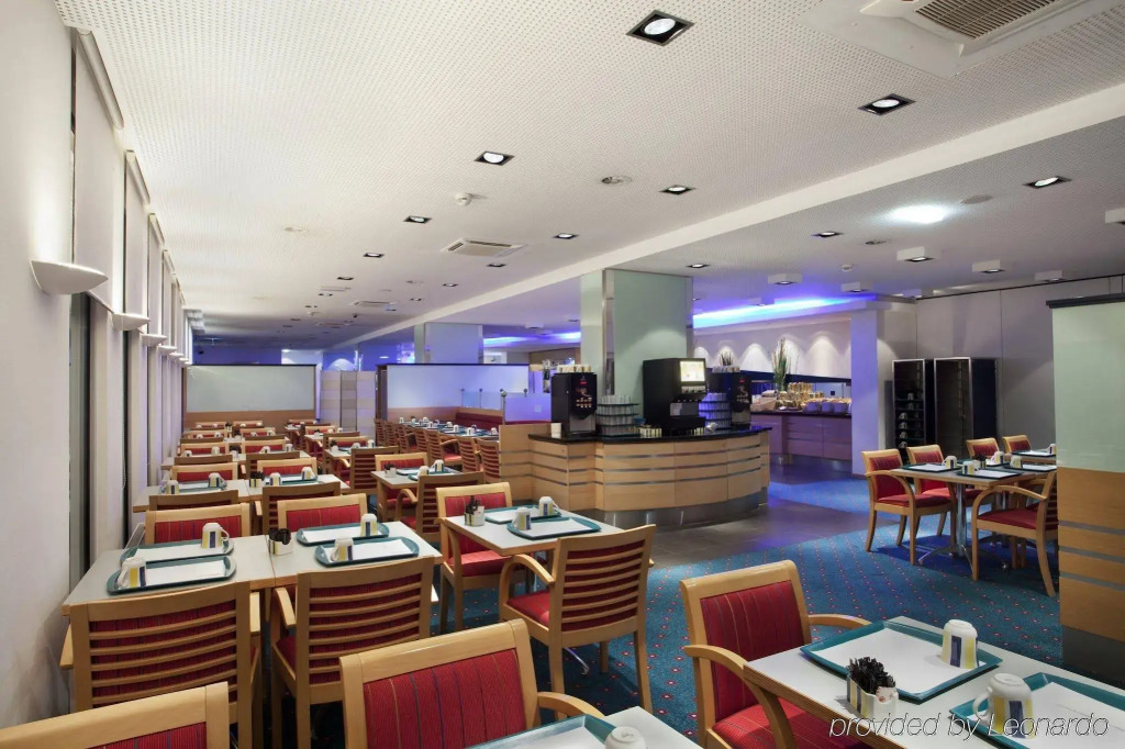 Holiday Inn Express Geneva Airport by IHG