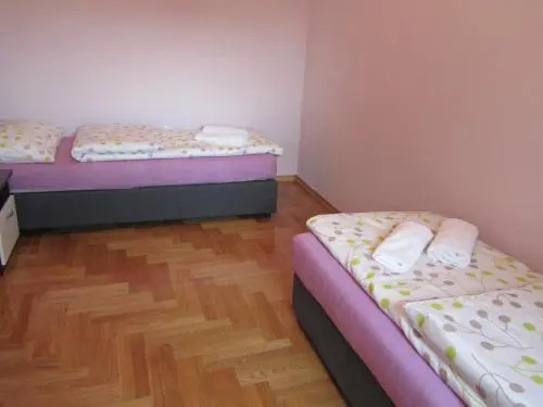 Apartment Domi Kvatric