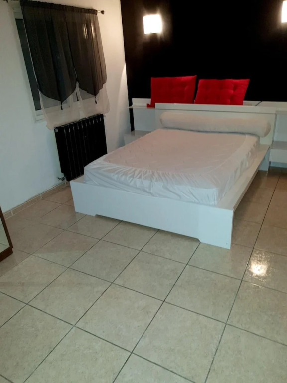 House With 2 Bedrooms in Marseille, With Pool Access, Terrace and Wifi
