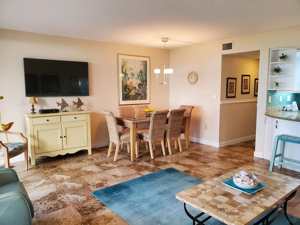 Midnight Cove Ii 811f - Gem On The Bay! 2 Bedroom Condo