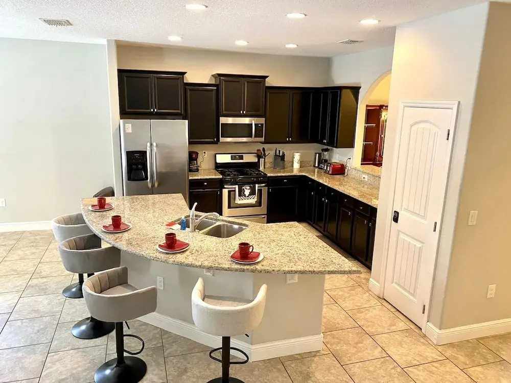 Solterra Resort!! Spacious House With Game Room, Private Pool and Movie Room!!