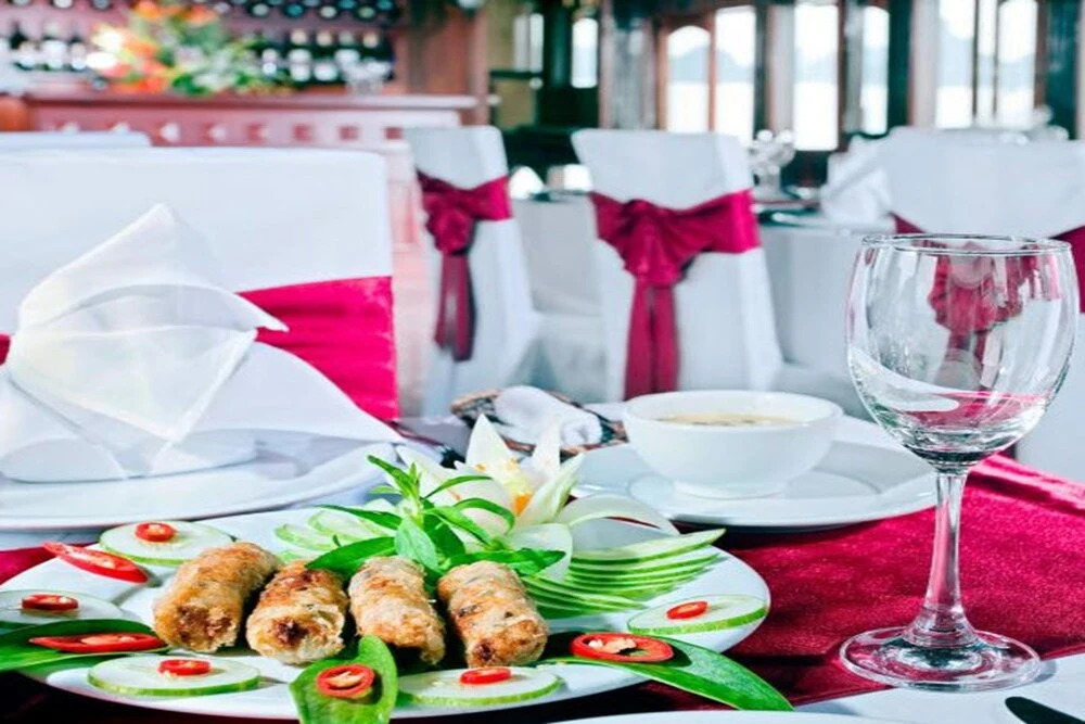 Huong Hai Junks Halong