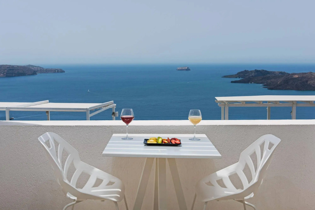 Azzurro Suites