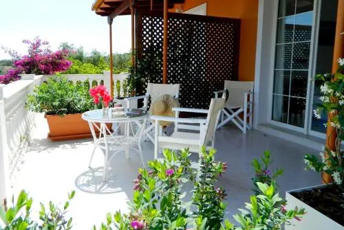 Nikos and Noras Studios