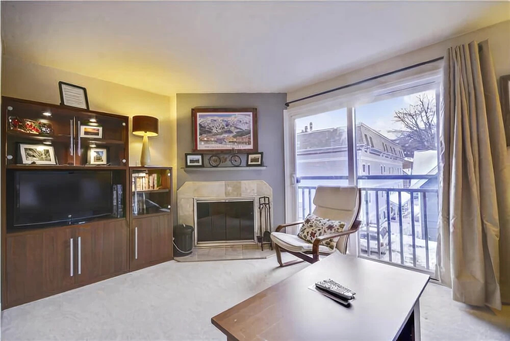Tannhauser II 7 - 1 Br Condo