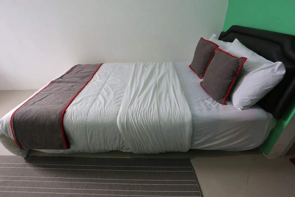 Collection O 93700 Aurora Rooms @ Urbantown Serpong