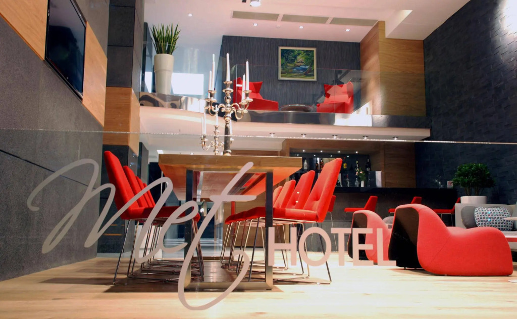 Met Hotel