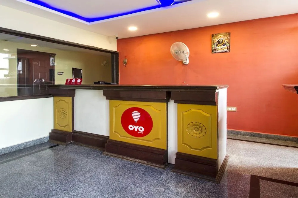 OYO 3968 Chandras Residency