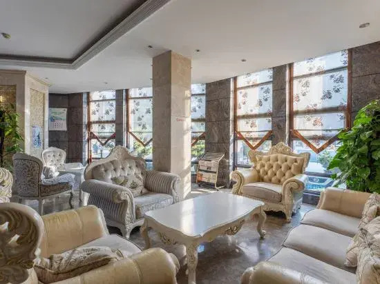 Jinghu Hotel