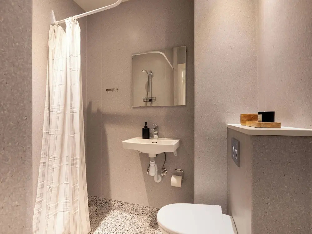 Noble - Fantastic 5-bdr Apt in the Capital