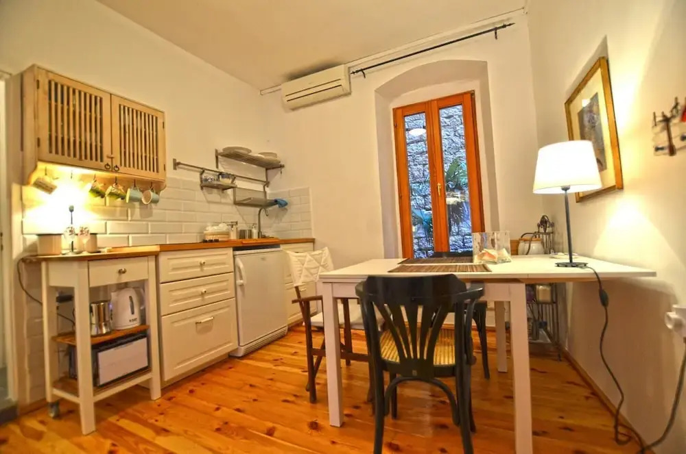 Leko in Rovinj With 1 Bedrooms and 1 Bathrooms