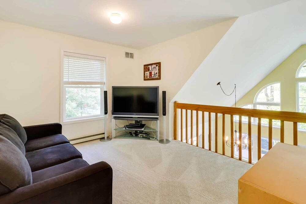 Huge Deck: Stunning Pocono Lake Vacation Rental!