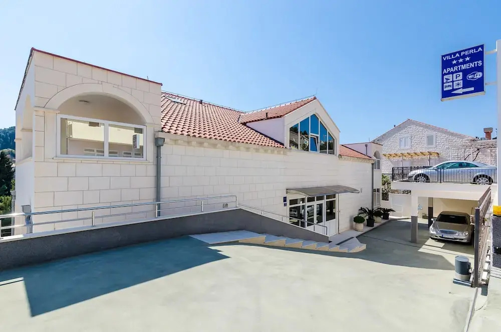 Apartments Villa Perla