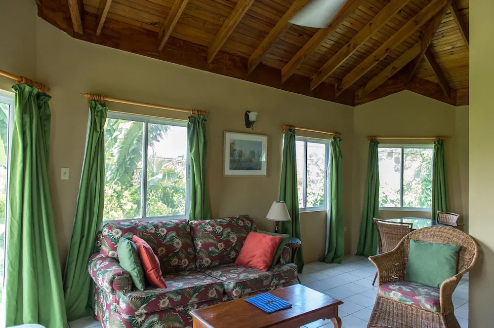 Pipers Cove Resort