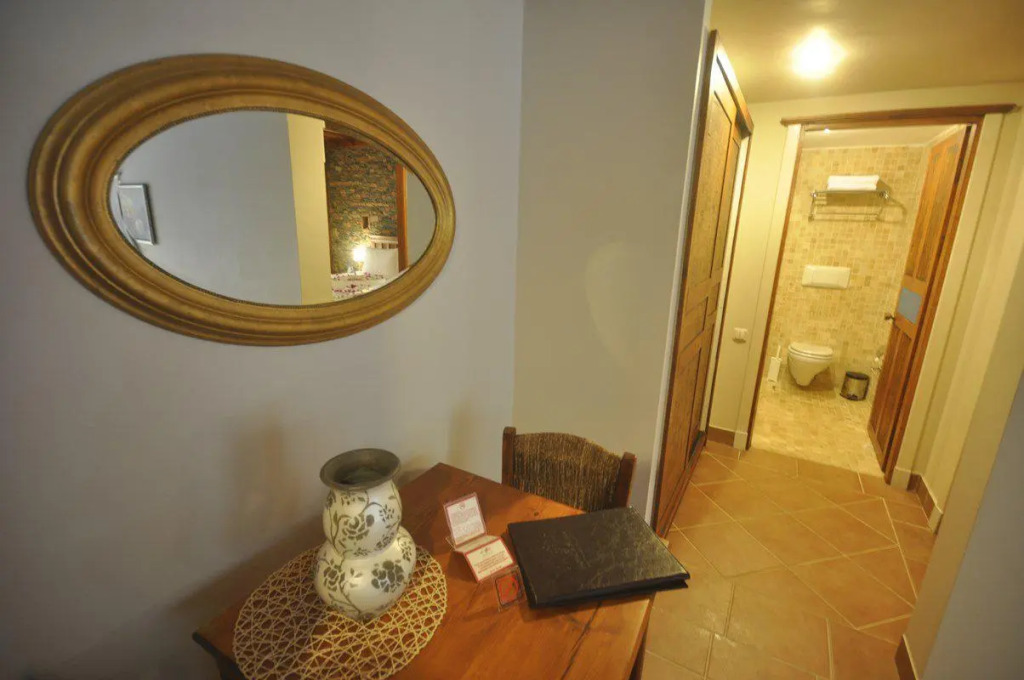 El Vino Hotel & Suites