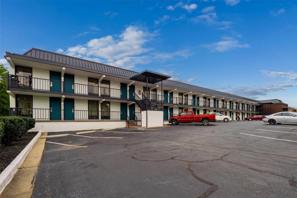 Clarion Pointe Winston – Salem Downtown