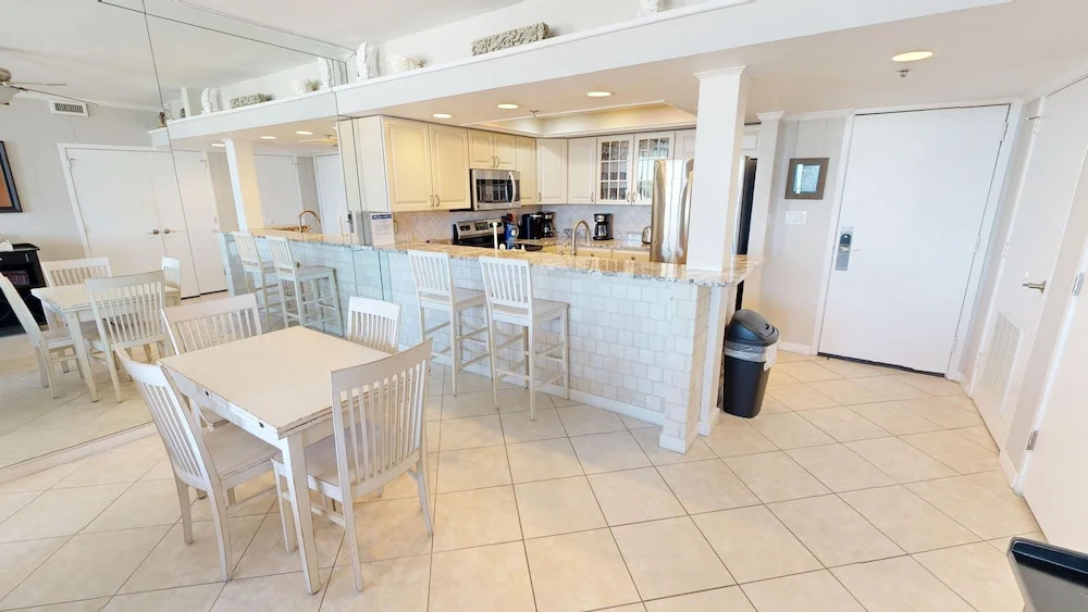 East Pass Towers 305 2 Bedroom Condo by RedAwning