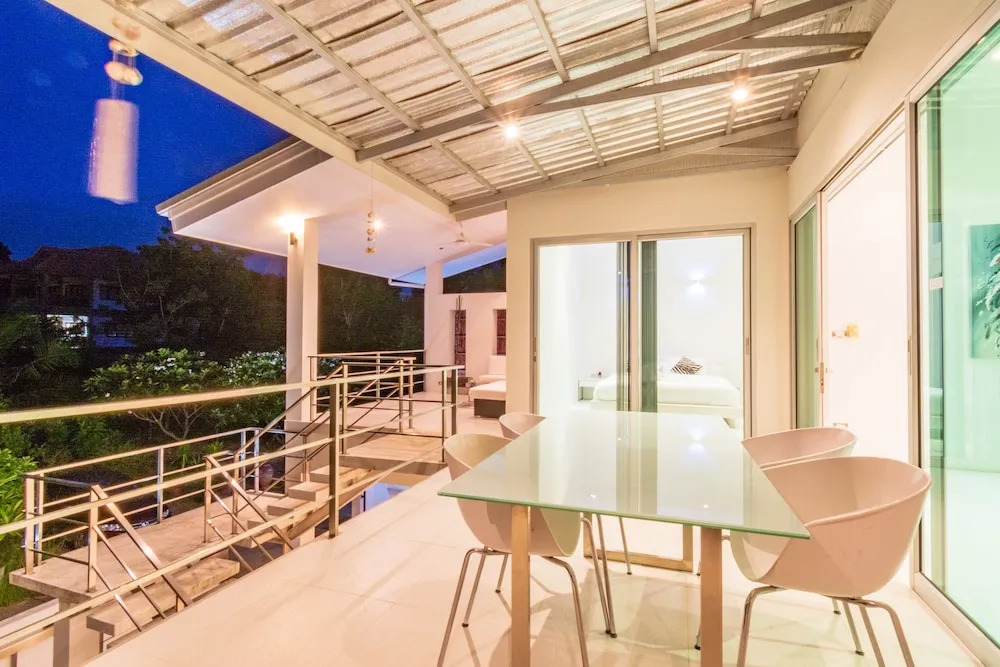 4 Bedroom Modern Pool Villa