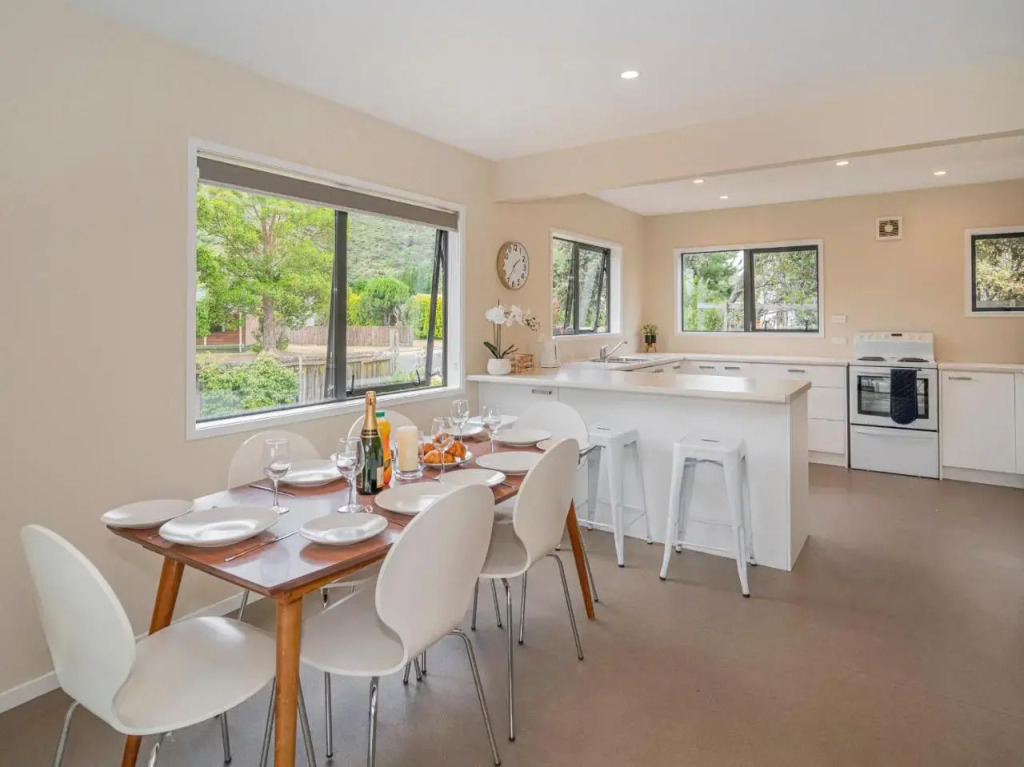 Seas the Day - Matarangi Holiday Home