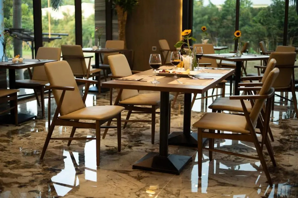 ZEN RIVERSIDE HOTEL & RESIDENCES
