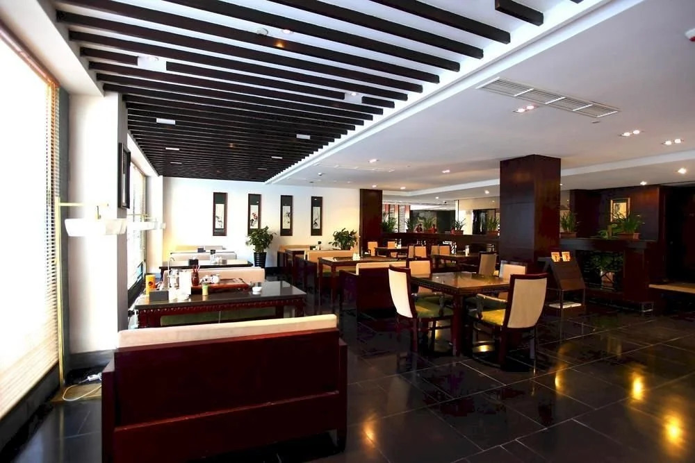 Jiangnan Yijia Hotel