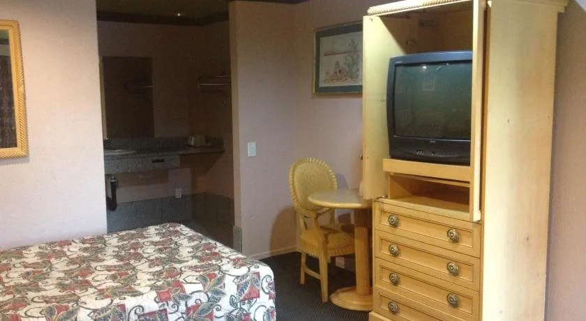All 8 Motel