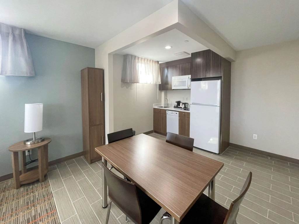 MainStay Suites Bronx - Belmont