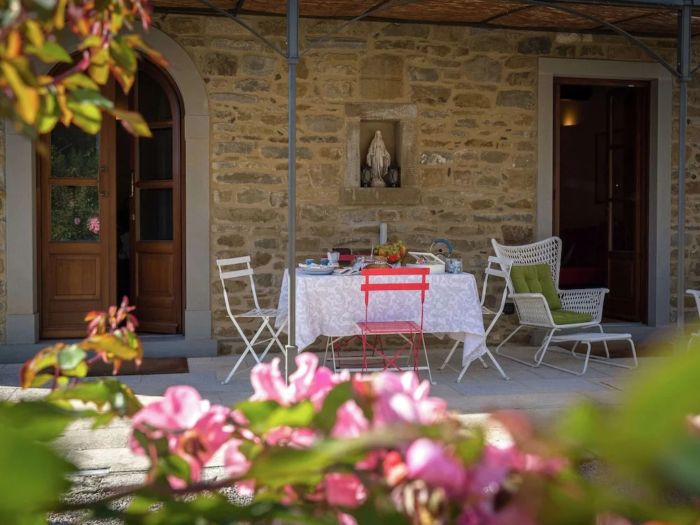Villa in Cortona with Private Pool