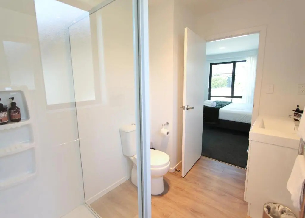 Stow Wanaka 4 -Charming Space, Just a Stone Throw from Central Wanaka