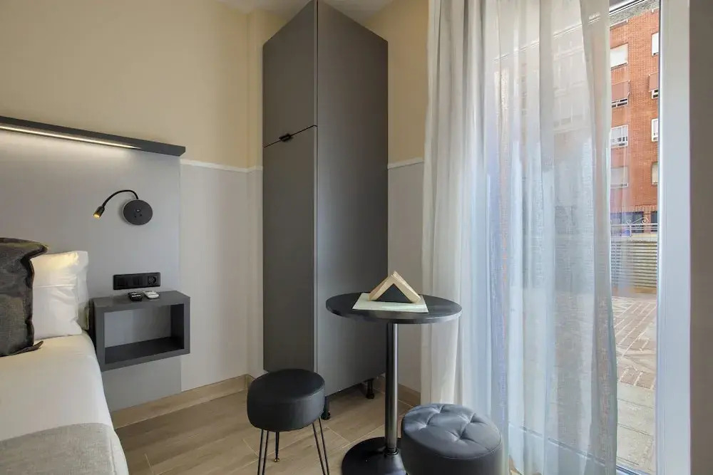 Dobo Madrid CV93