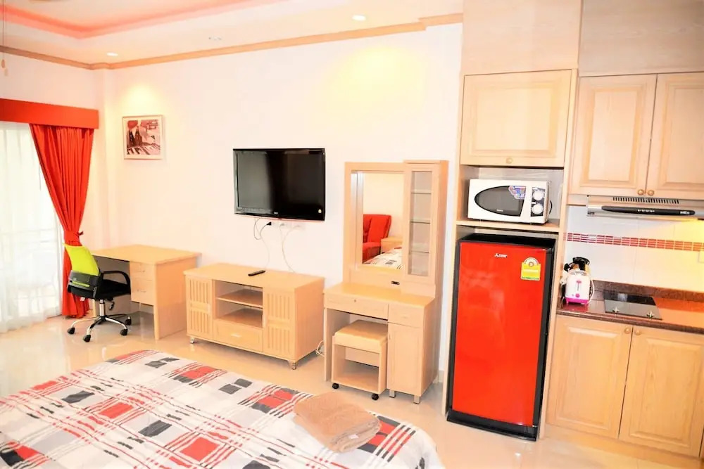 Baan Suan Lalana Te Ground Floor Studio Apartment Jomtien