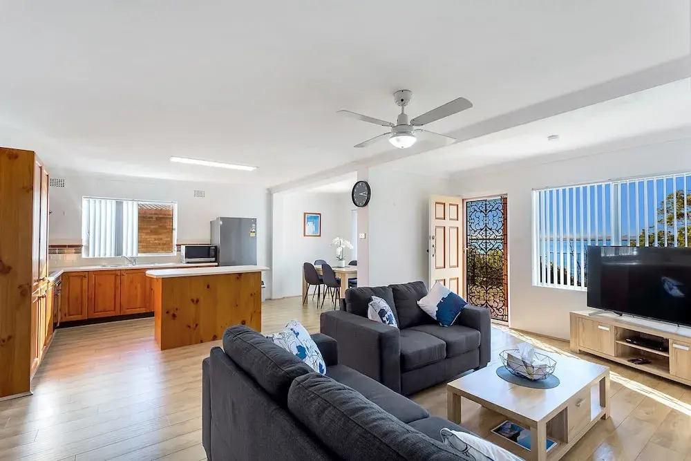 Ronald Avenue, 57