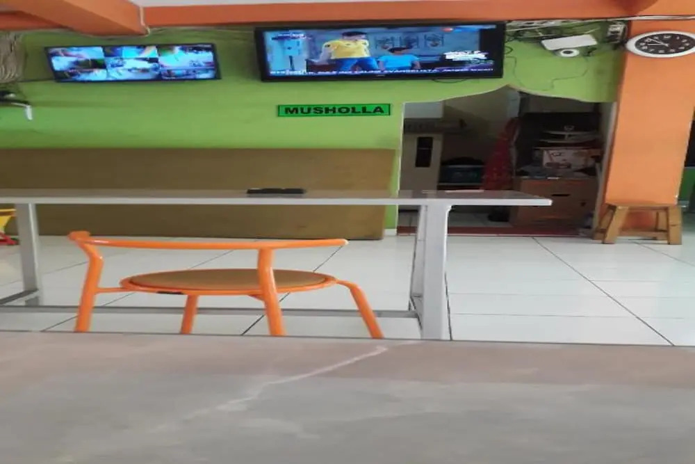 OYO 90706 Kost Alam Jaya Syariah