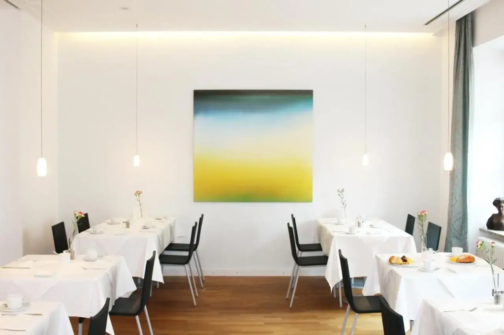 MOMA1890 Boutique Hotel