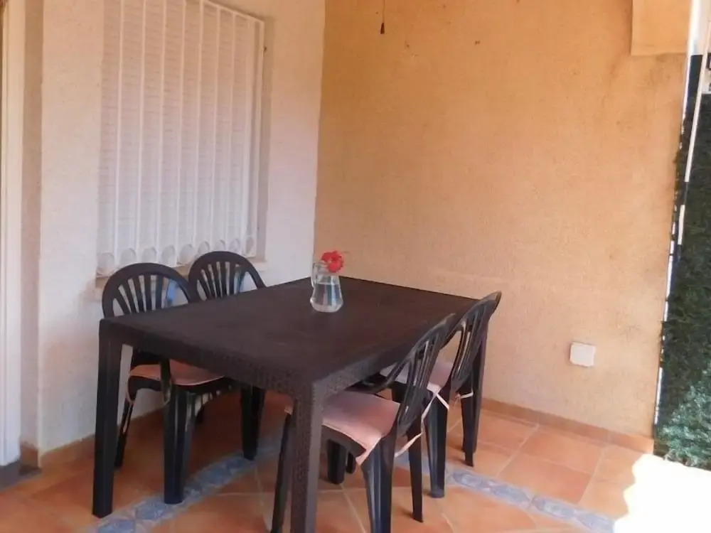 Bungalow en residencial con piscina