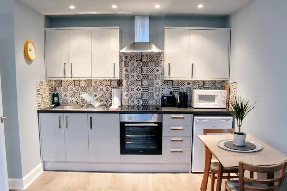 1 Bedroom Apartment In Edinburghs New Town