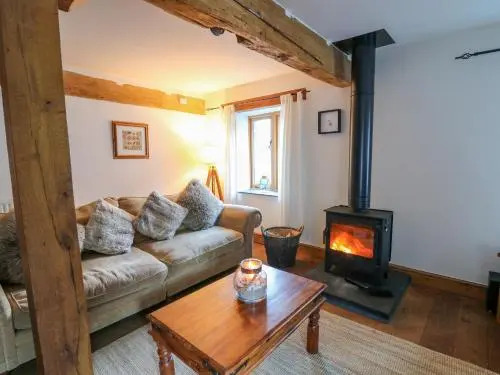 Hendre Bach Barn