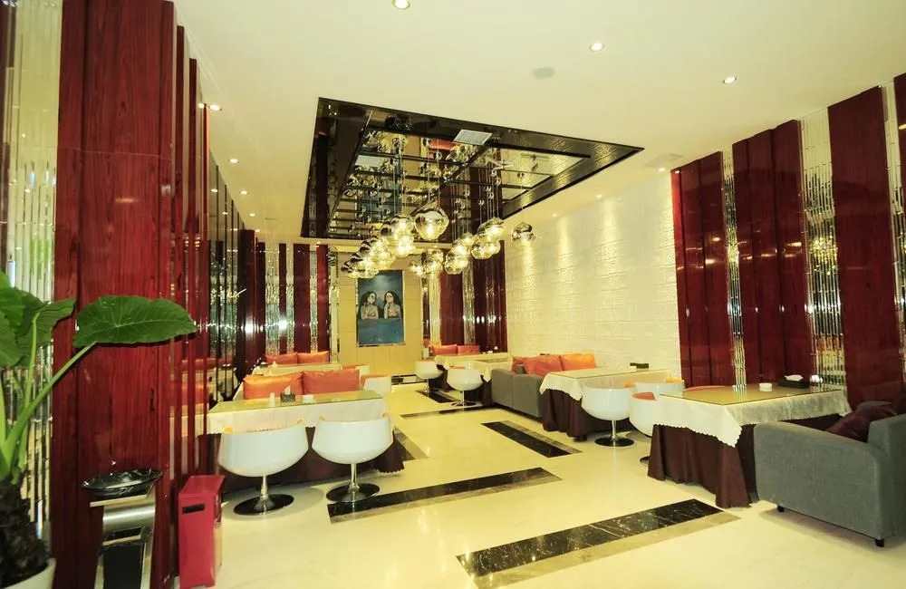 Carnival Fashion Hotel