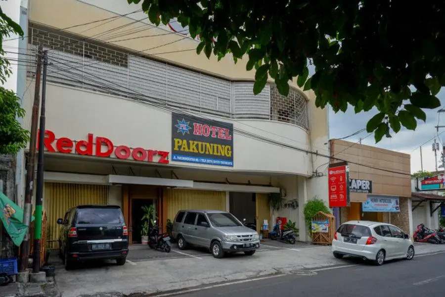 RedDoorz near Tugu Yogyakarta