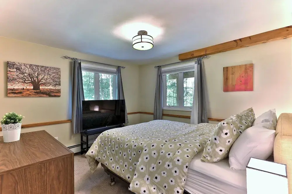 "the Shack" At Killington: 3br/1.5ba Remodeled Home. Hot Tub. 3 Bedroom Home