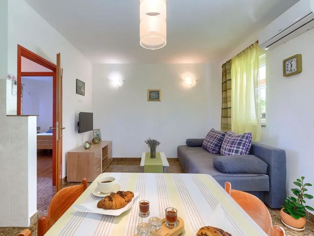 Holiday Home House Eric&Paolo by Interhome