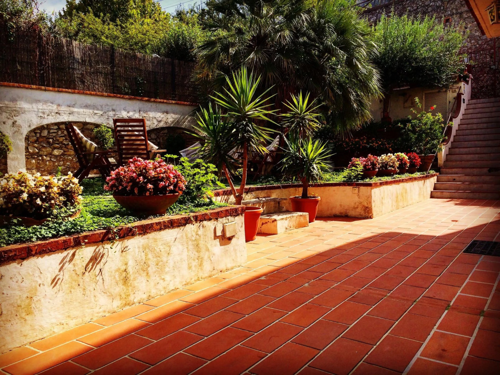 Mediterraneo Guest House