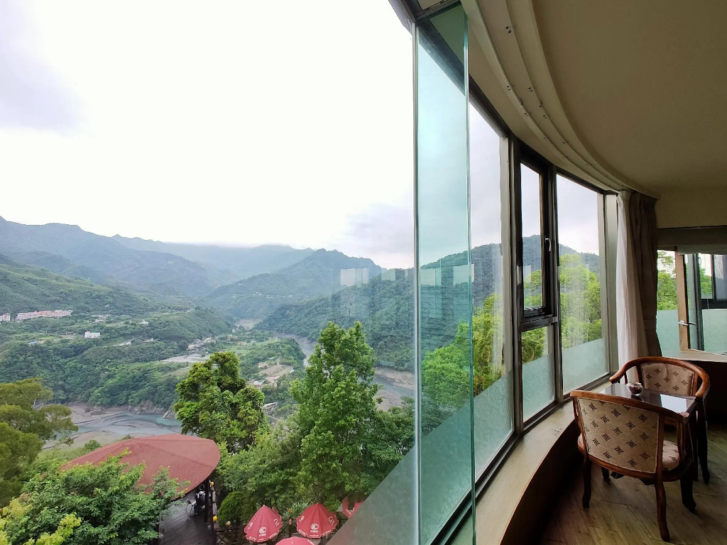 Jiaobanshan Fuxing Youth Activity Center