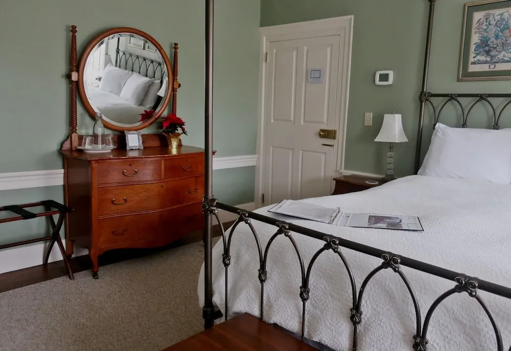 Inn at Glencairn