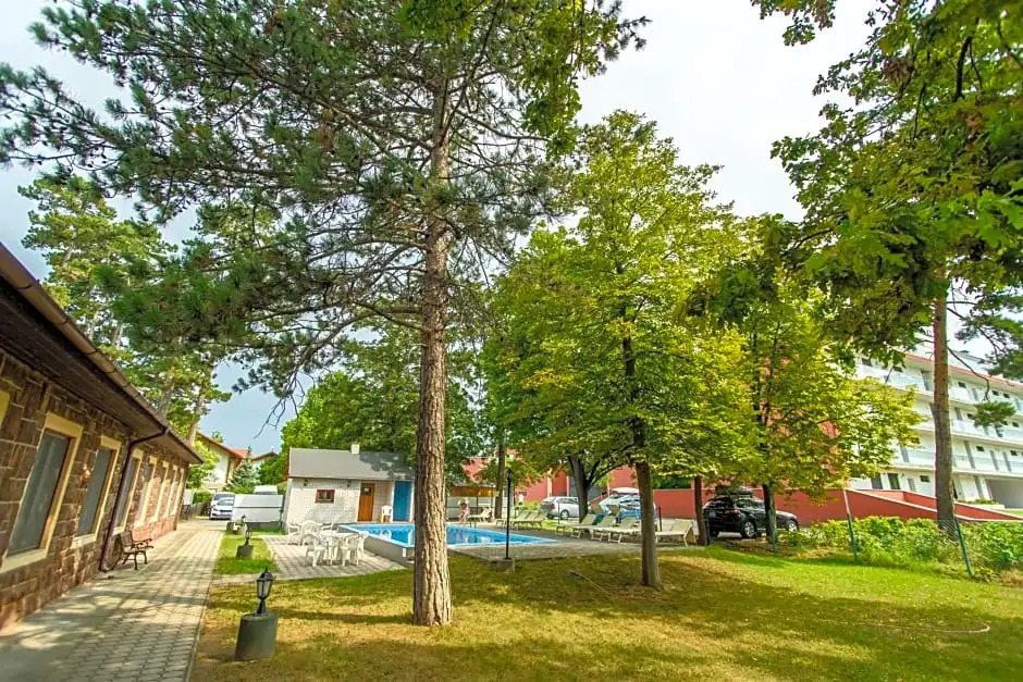 BL Garden Panzió