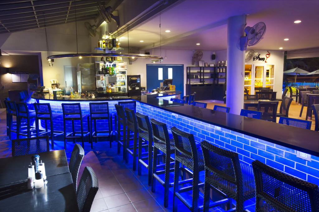 GrandBlue Resort & Beachclub