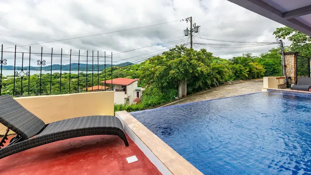 2 Bedroom Ocean-View Condo with Pool