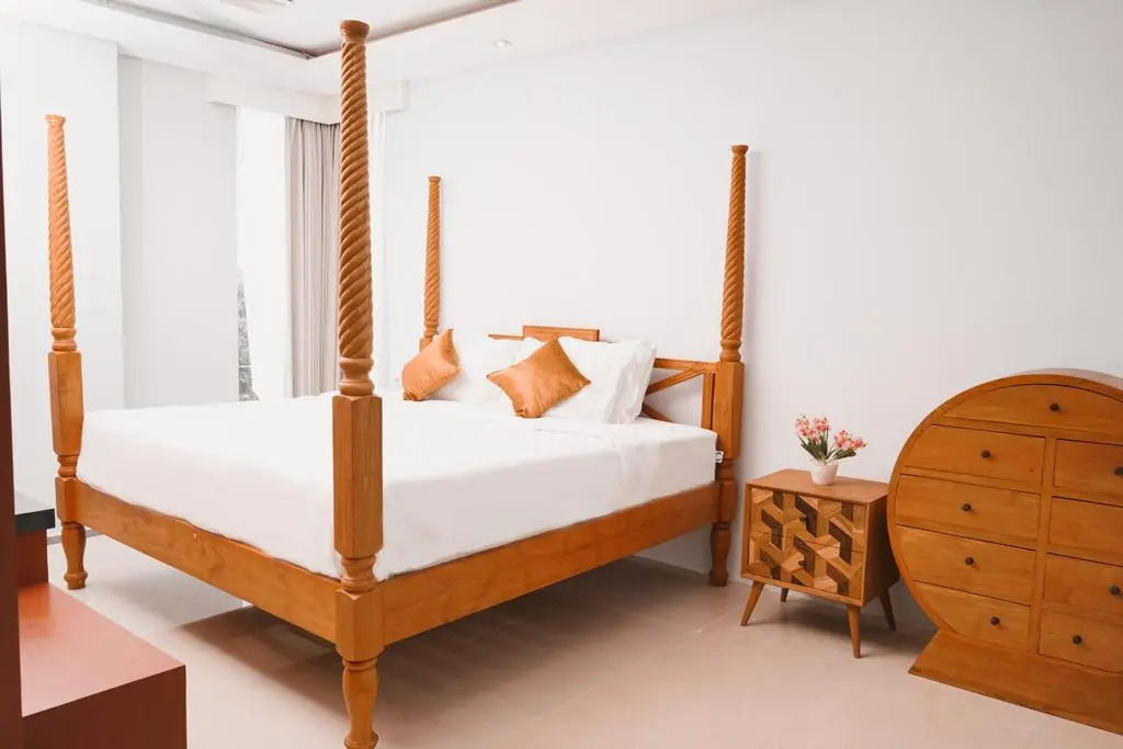 RedDoorz Plus @ Kerobokan Seminyak 3