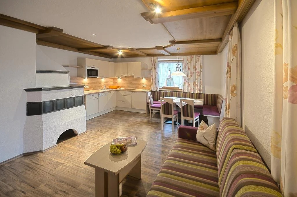 Platöll Homes