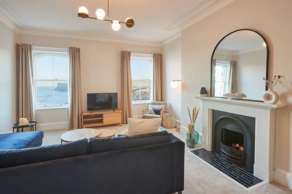 Host Stay Huntcliff View Apartment